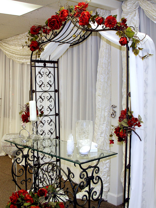 Enlace Ceremonies Chapel Wedding Arch
